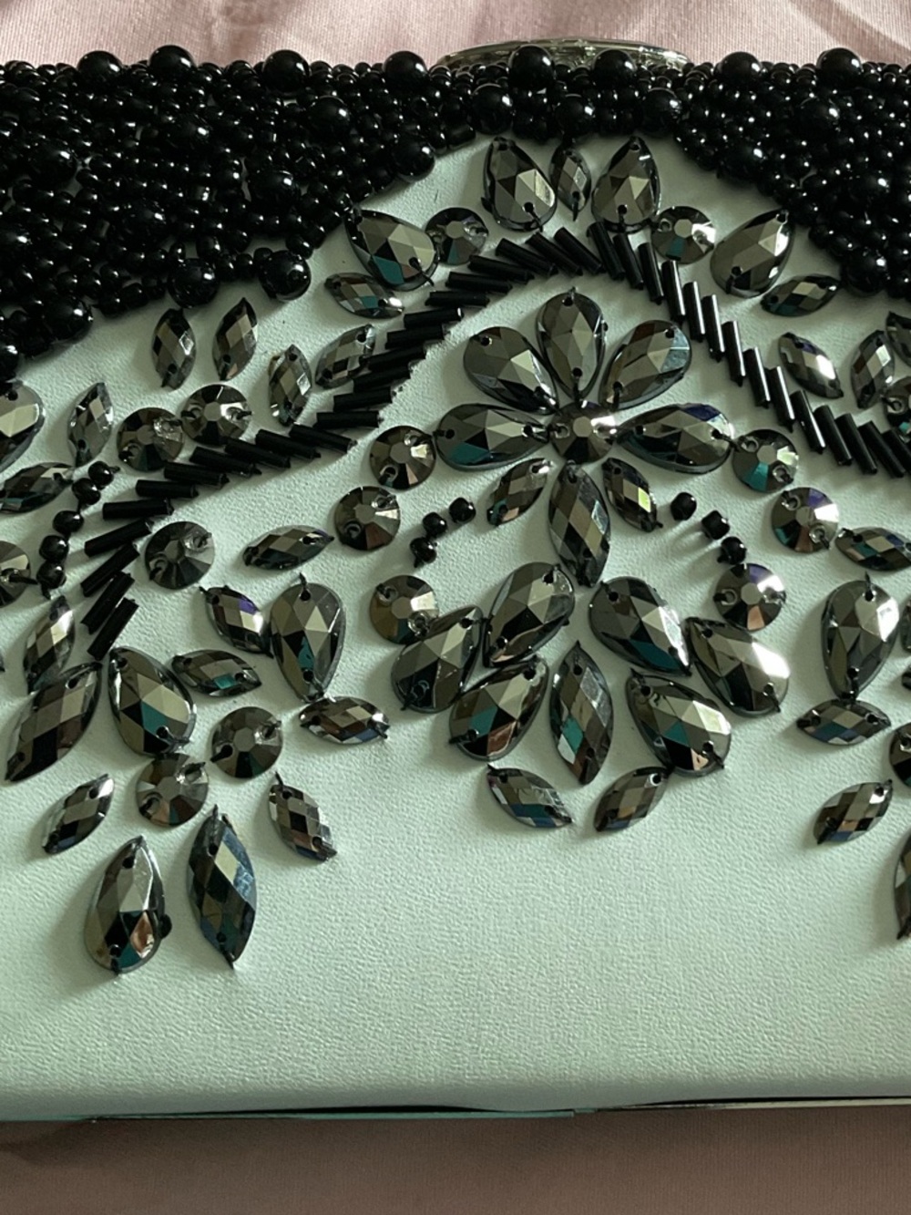 Elegant Beaded Rhinestone Evening Clutch Black/White Chain Strap 7.5 x 5” - Picture 6 of 6